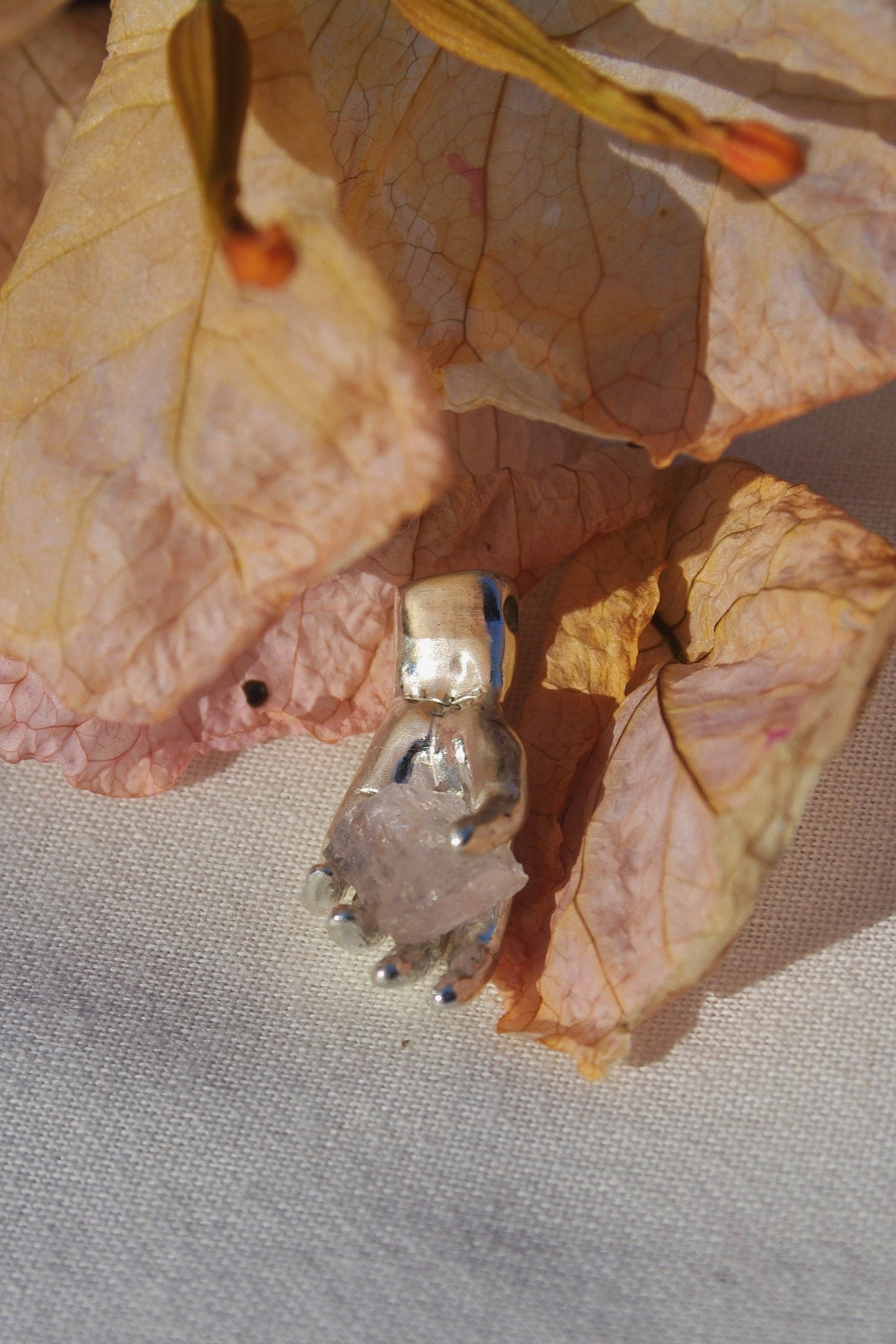 Collier main Morganite Rose poudrée