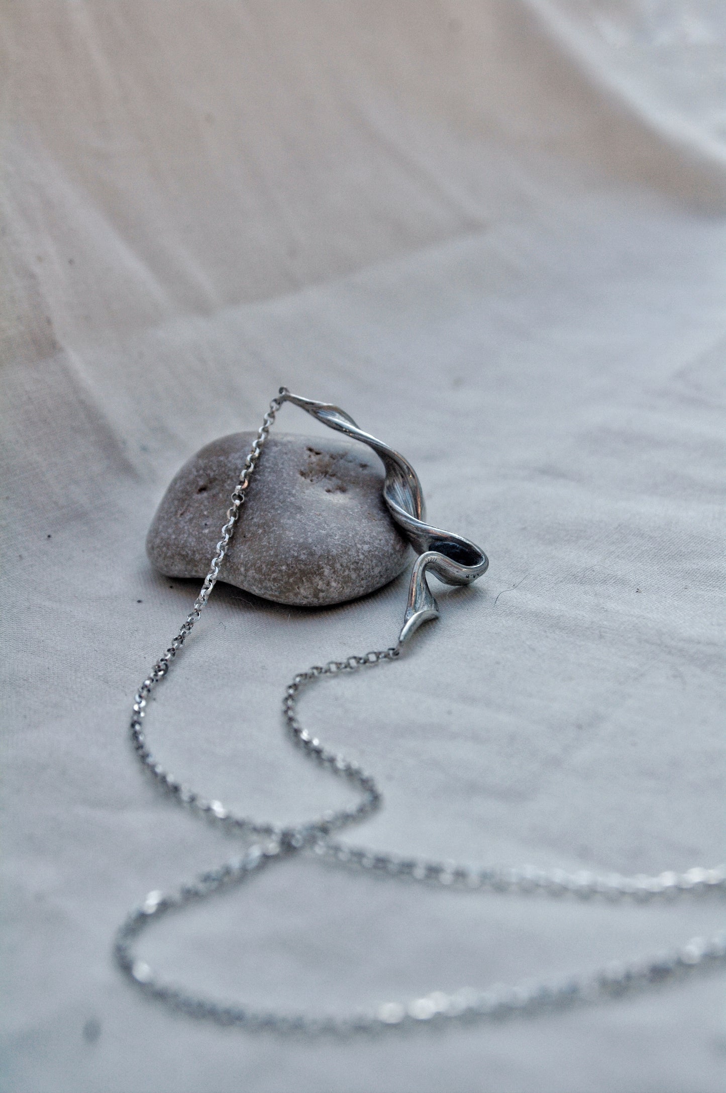 Collier Saphir brut Enlacé