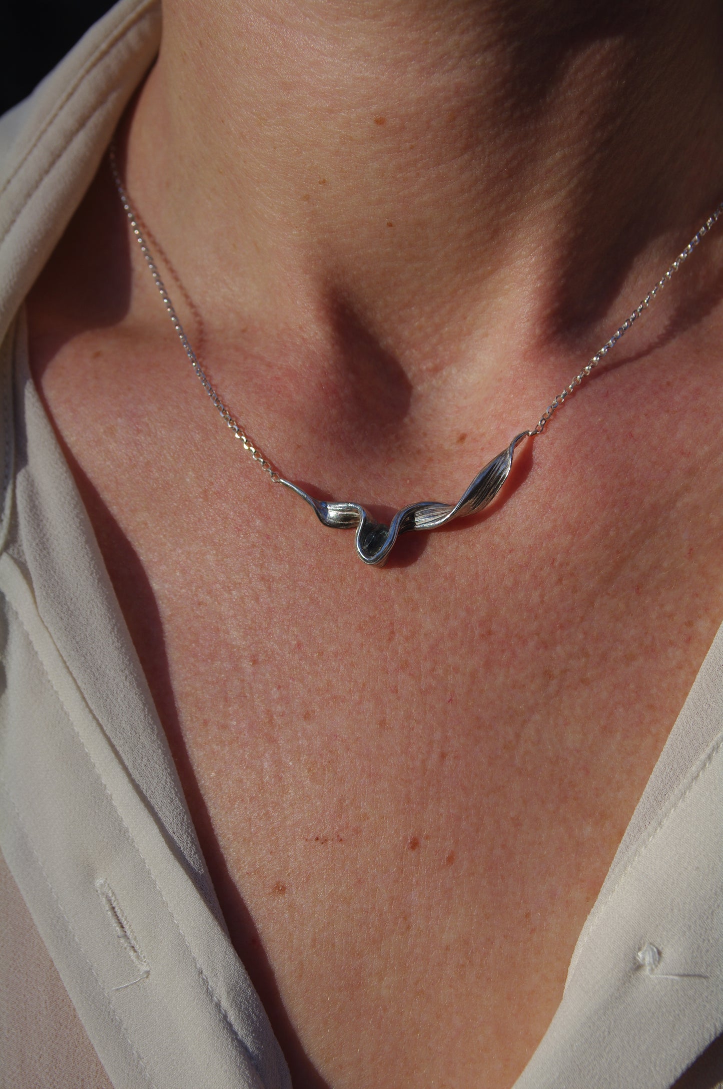 Collier Saphir brut Enlacé